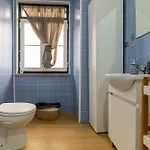 Family House Hostel *