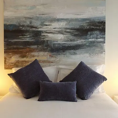 Family House Vandrarhem