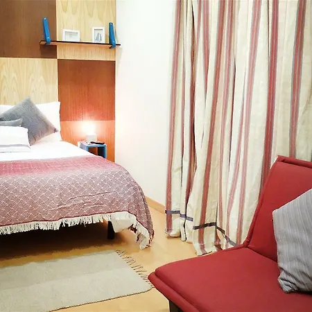 אכסניה Family House