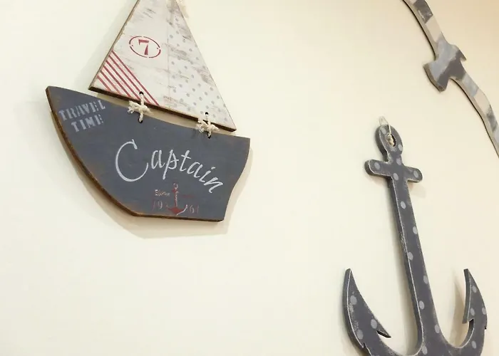 Family House * אבאירו