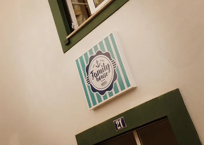 אכסניה Family House